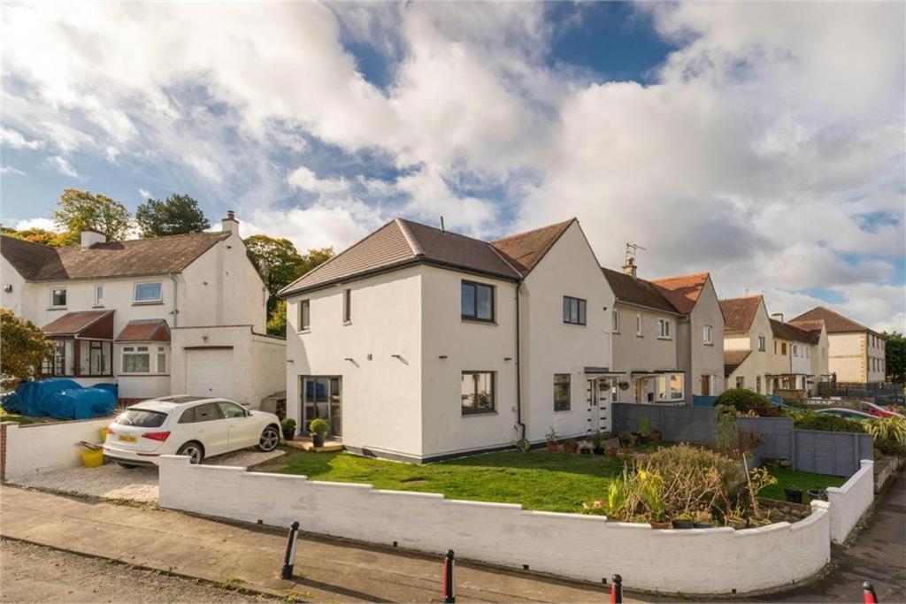 Dreghorn House 4 Bedrooms 3 Toilets 3 Reception Free Parking 233 Mbp Wifi EDI Exteriér fotografie