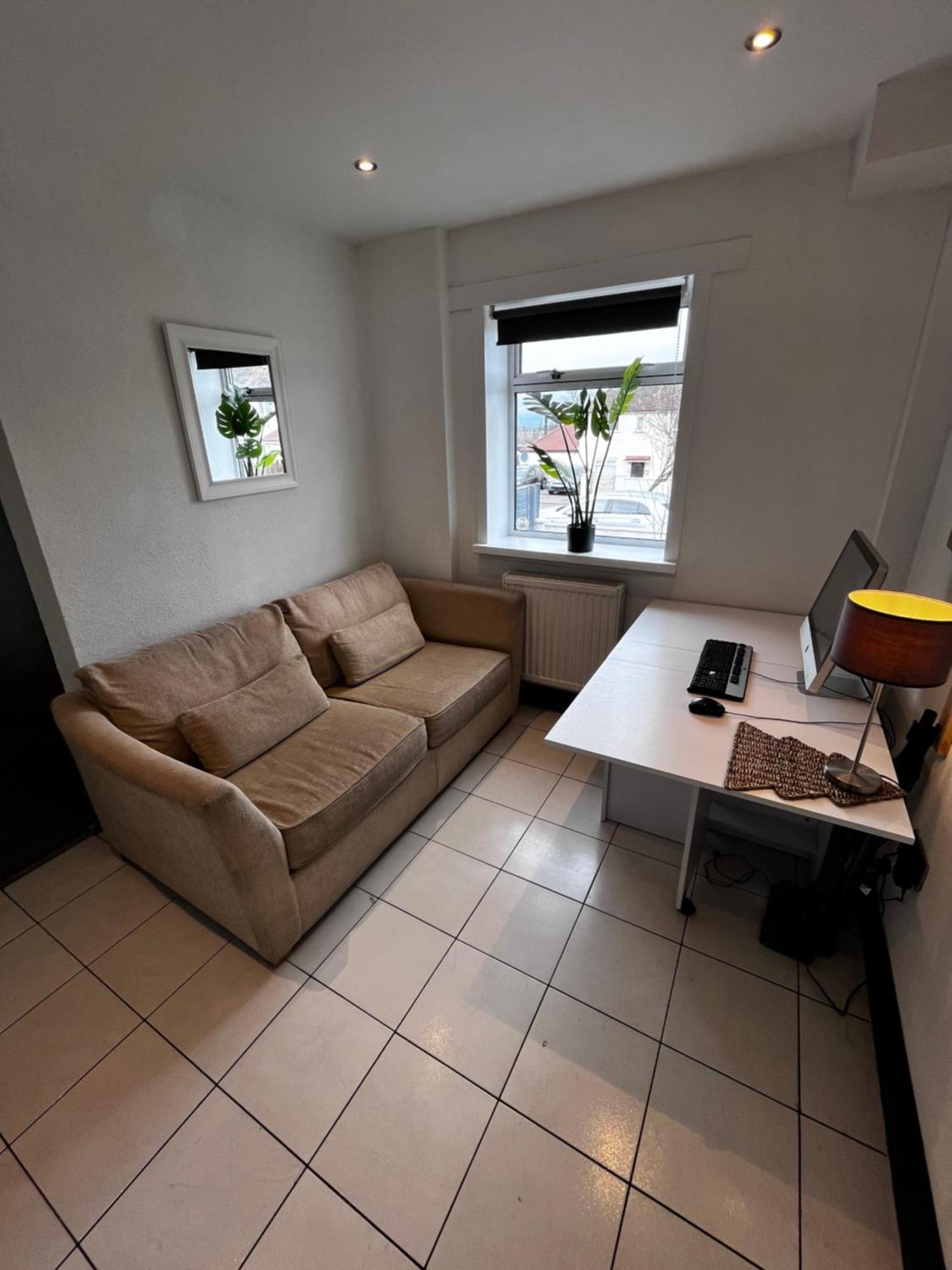 Dreghorn House 4 Bedrooms 3 Toilets 3 Reception Free Parking 233 Mbp Wifi EDI Exteriér fotografie